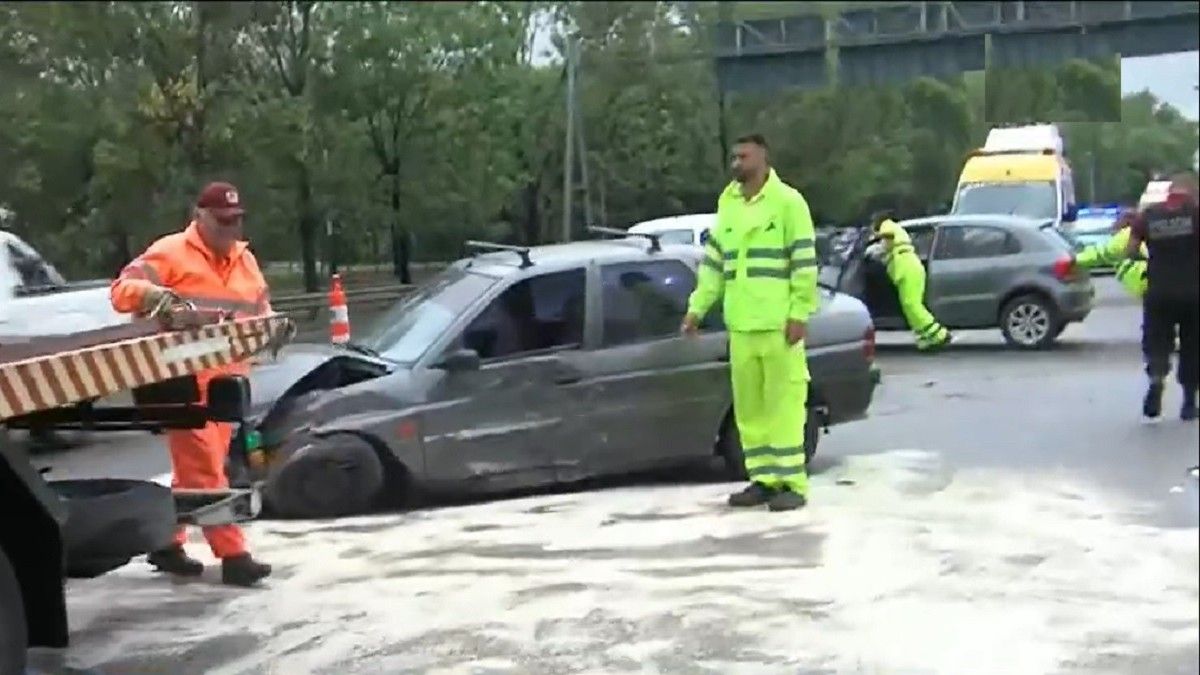 Espectacular choque. Ocurrió en el kilómetro 8 de la avenida Cantilo. Foto: captura de Tv.&nbsp;