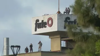 La empresa cesó sus actividades después de ocho décadas y más de 900 empleados quedaron sin trabajo.