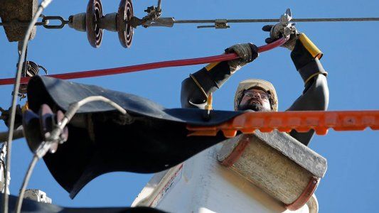 Más de 80 mil usuarios sin luz en el Área Metropolitana: se mantiene el alerta naranja por la ola de calor
