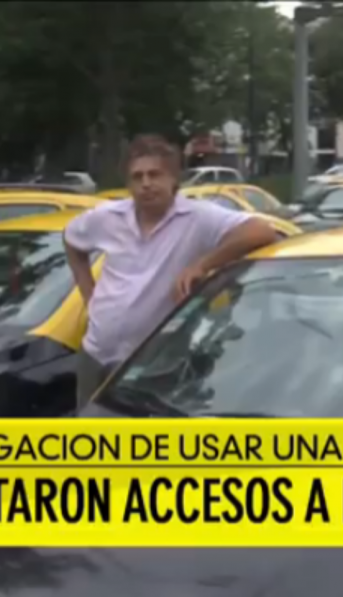 Uber chocho: un grupo de taxistas protesta contra una ley que los obliga a reemplazar los taxímetros por tablets