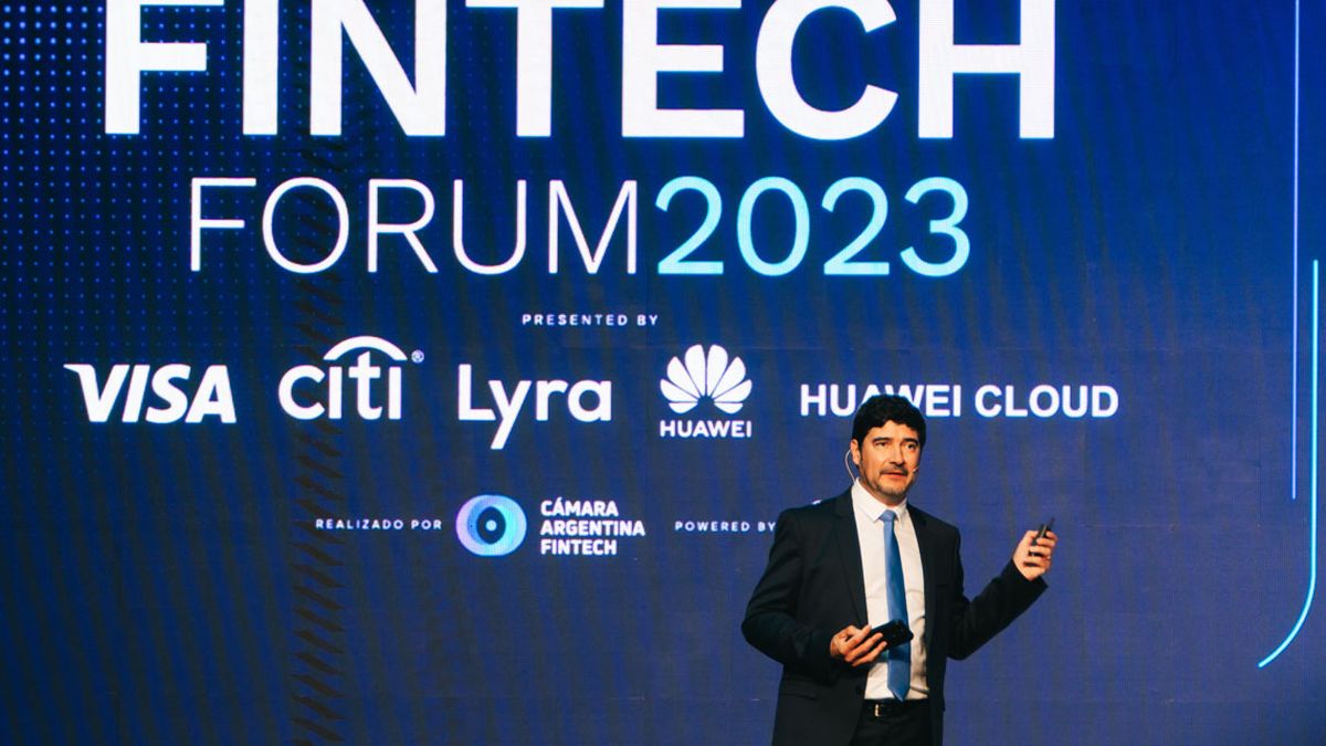 Ignacio Plaza, presidente de la C&aacute;mara Fintech Argentina, en la inauguraci&oacute;n del evento. (Foto Argentina Fintech Forum)