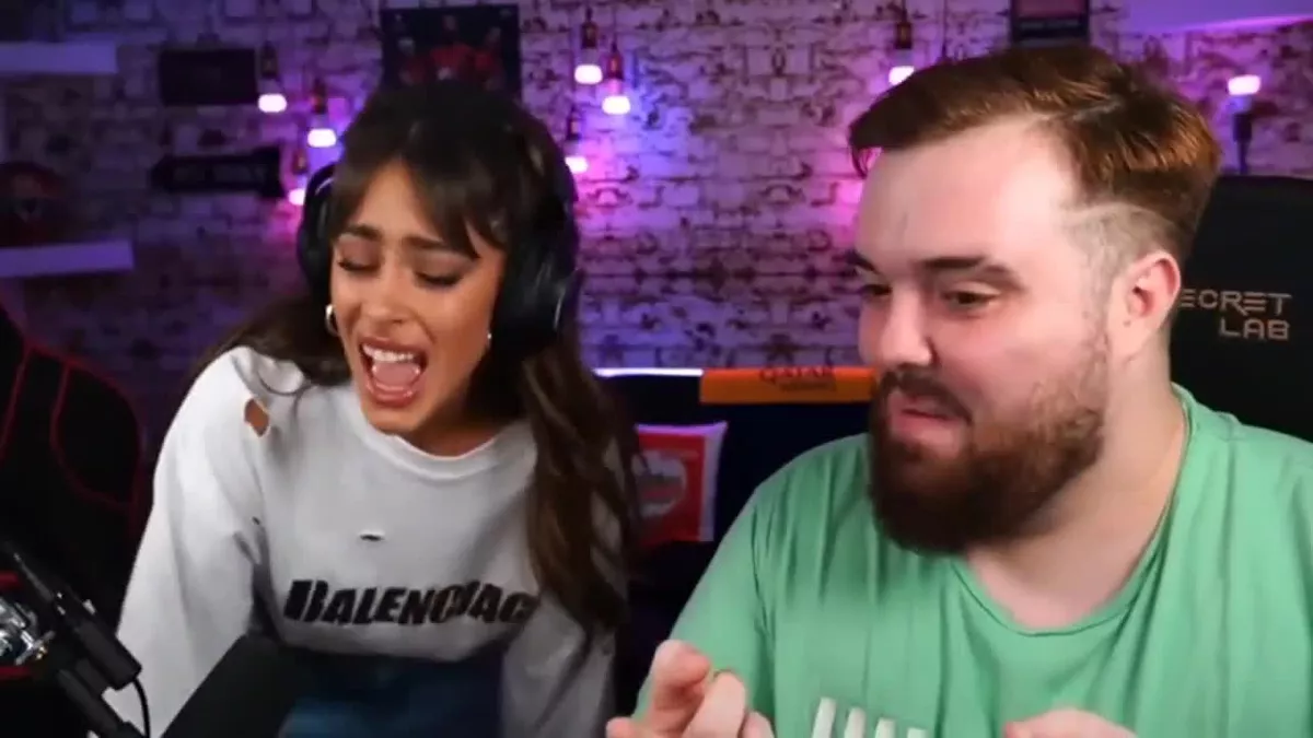 Tini Stoessel junto a Iba&iacute; Llanos