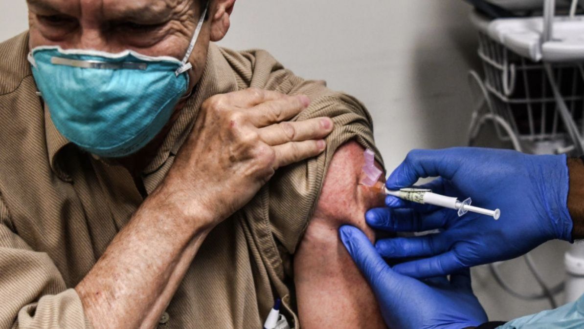 La vacunación contra el Covid-19 sigue su curso en Santa Cruz.