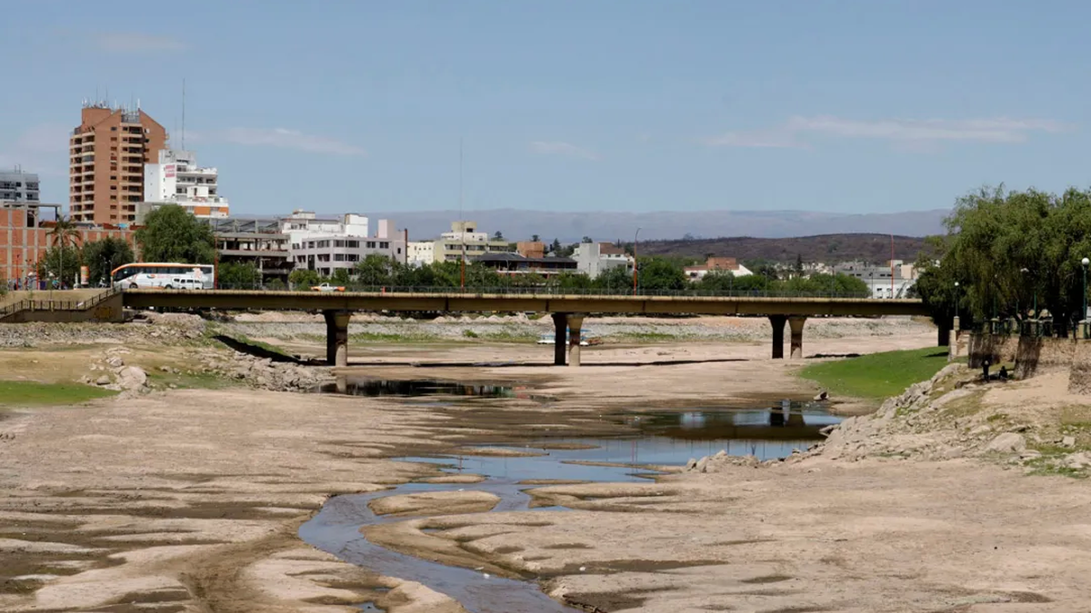 Las imágenes de la sequía que afecta a de los habitantes de Villa Carlos Paz