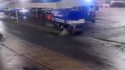 Bajó de su camioneta y murió aplastada: la dramática tragedia que conmocionó al Mercado Central