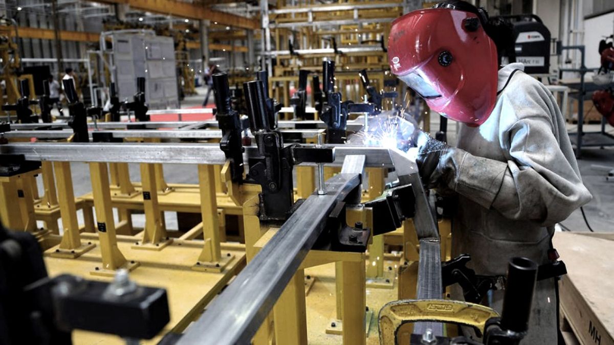Los trabajadores metalúrgicos obtuvieron un aumento extra de 15% para los primeros tres meses de 2022.