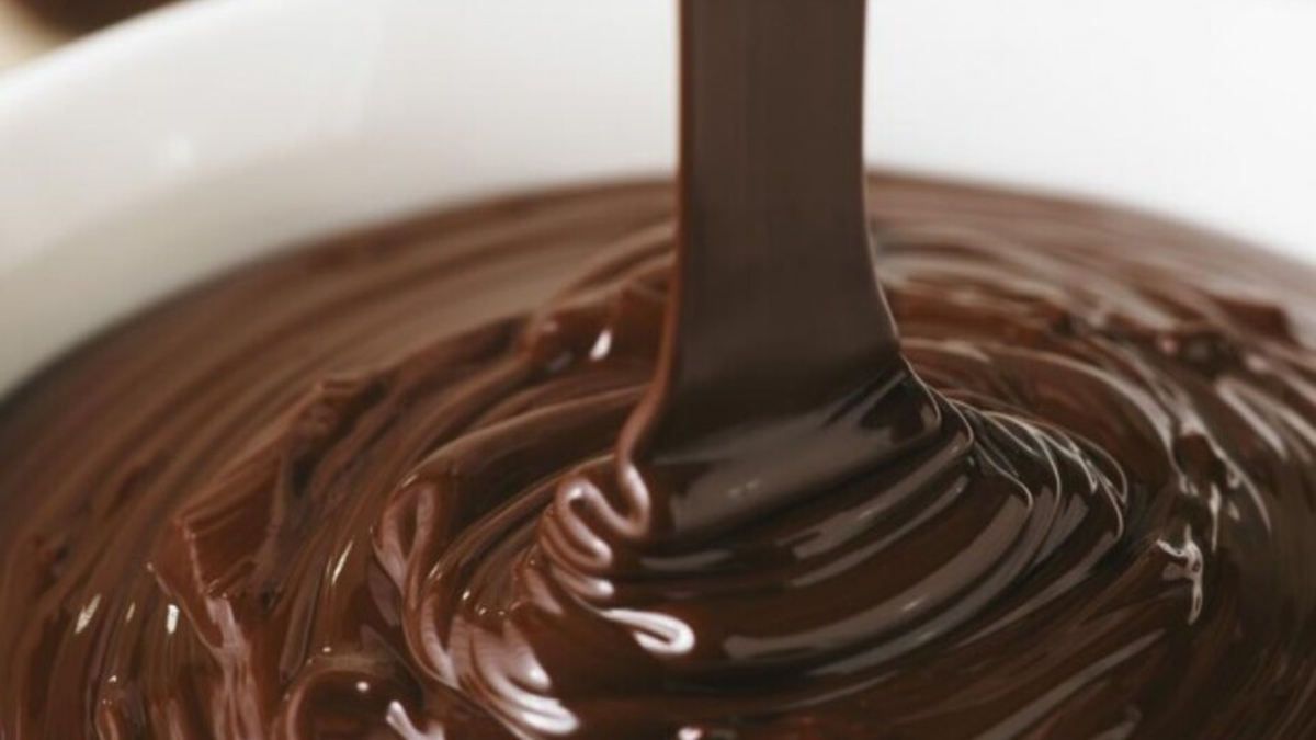 Receta de GANACHE DE CHOCOLATE para relleno: técnica popular de repostería 