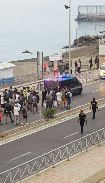 Crisis en Ceuta: ya son 67 los muertos y España instalará una barrera submarina para reforzar la frontera