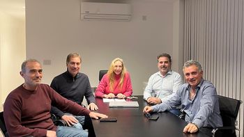 Karina Milei El Jefe y la mesa chica del Frente La Libertad Avanza-PRO decidieron que funcionarios e intendentes que sean candidatos deberán renunciar a sus cargos para asumir en la Legislatura. Foto: LLA.
