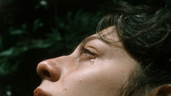 Qué significa soñar con un amigo fallecido, según la psicología