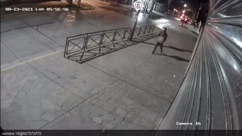 Femicidio en Moreno: se investiga si la víctima fue atacada por hombre con el que se la vio poco antes de ser descubierto el crimen (Foto: TN).