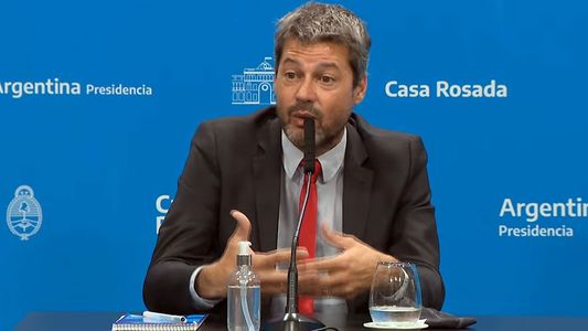 Matías Lammens planteó la posibilidad de que vuelvan los visitantes a las canchas: Hay que pensar en volver a ver las dos hinchadas