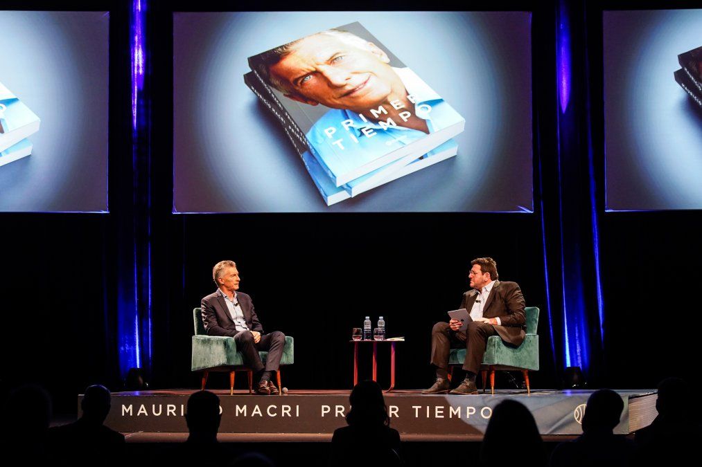 Mauricio Macri en la presentación de su libro Primer Tiempo (Foto: Telam)