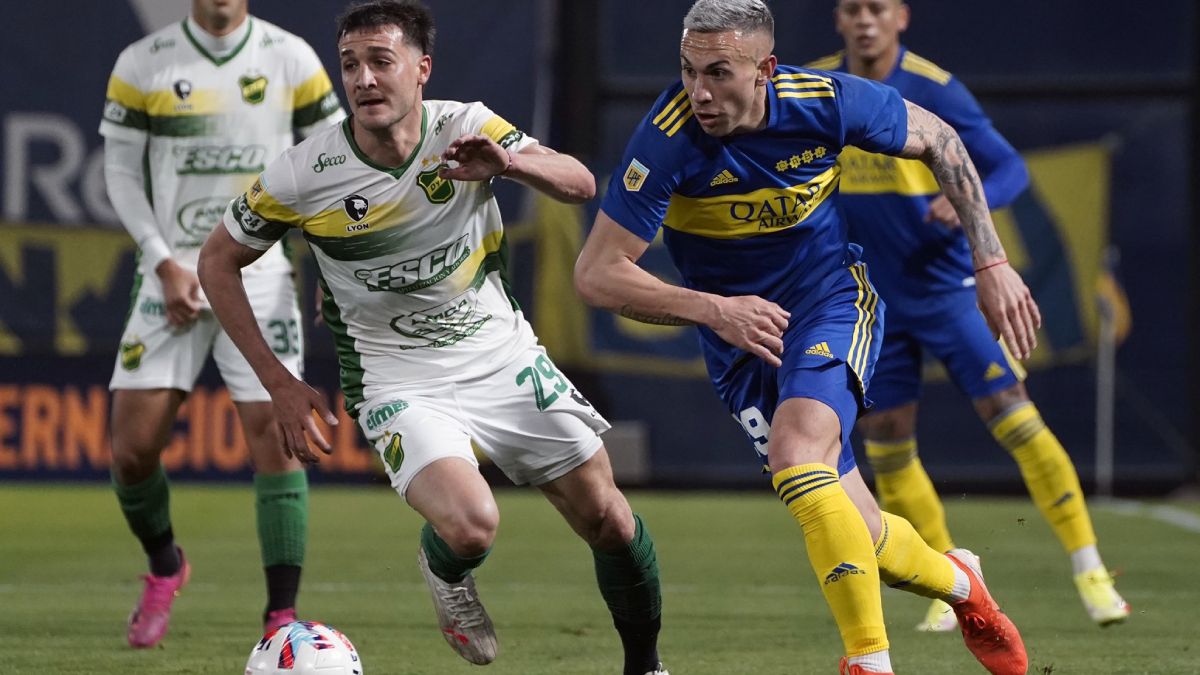 Boca y Defensa están 0-0 en los primeros 45 minutos.