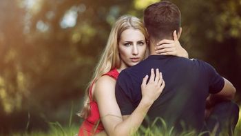 Lo que estás aceptando en el amor y no deberías, según tu signo