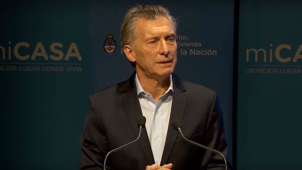 Macri presentó el Boleto Inmobiliario Electrónico y, en tono de campaña, pidió consolidar la transformación