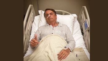 Por el momento, Jair Bolsonaro no será operado porque mejoró su cuadro clínico