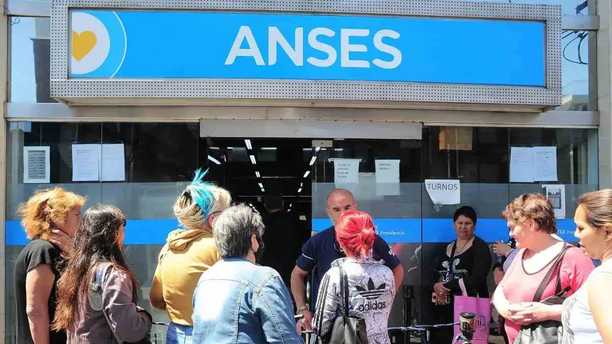 Los pagos de ANSES incluyen aguinaldo, aumento y bono antes de Navidad. Foto: Internet.