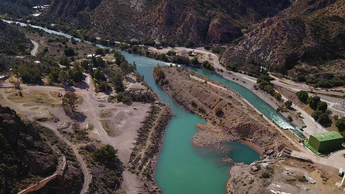 Una turista murió cuando intentaba cruzar el río Atuel