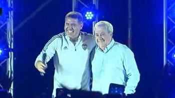 Riquelme presentó su nueva agrupación. Riquelme presentó su nueva agrupación.