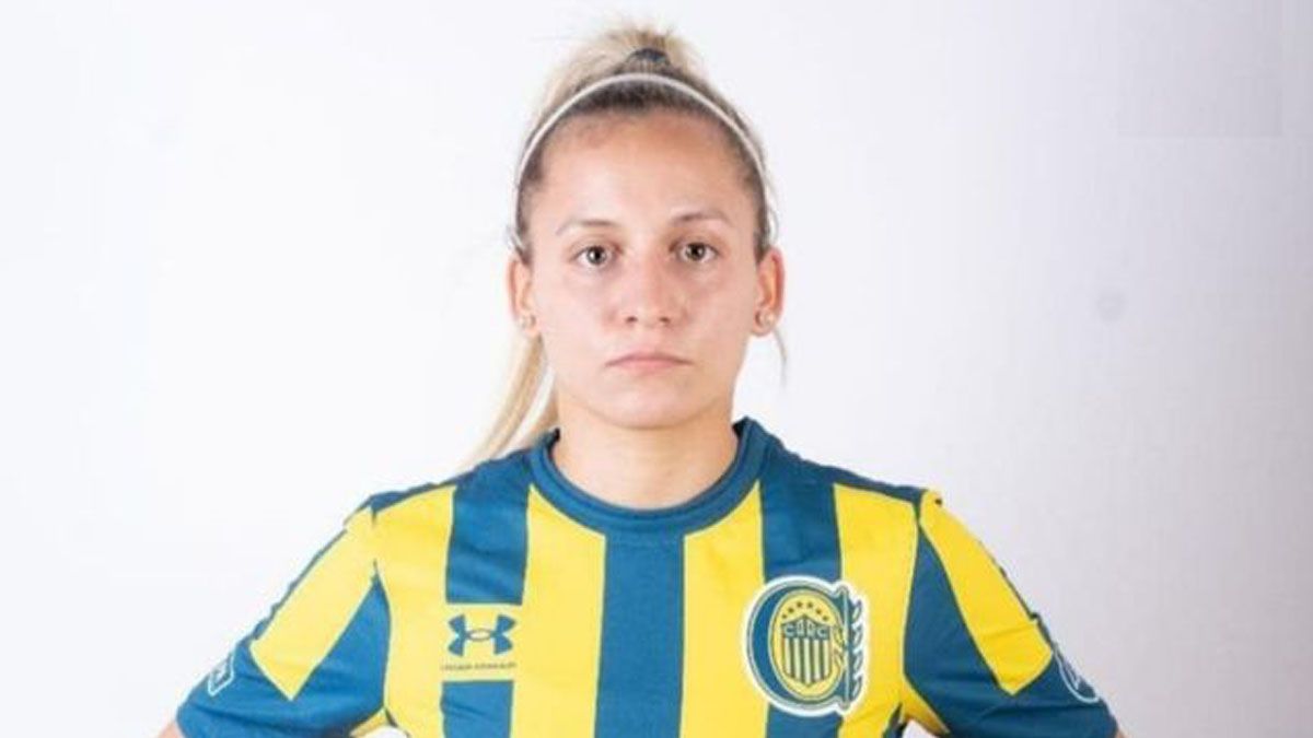 Maira Sánchez denunció que la echaron de Rosario Central por haber besado a una compañera de equipo.