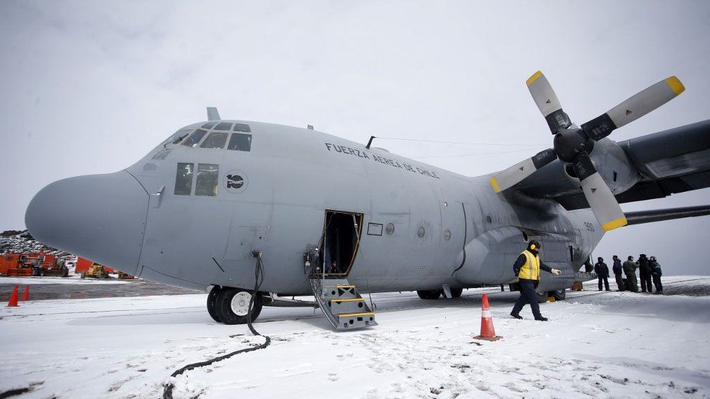 Intensifican la búsqueda del Hércules chileno perdido en un vuelo a la Antártida