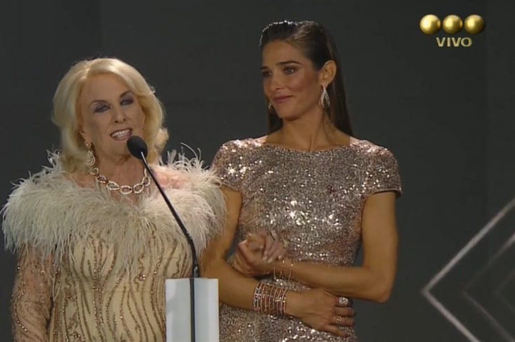 Mirtha Legrand fue reconocida por sus 50 años de Almorzando
