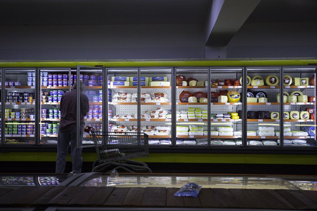 Menos tarjeta, récord online y compras más grandes: así cambiaron los hábitos de compras en pandemia
