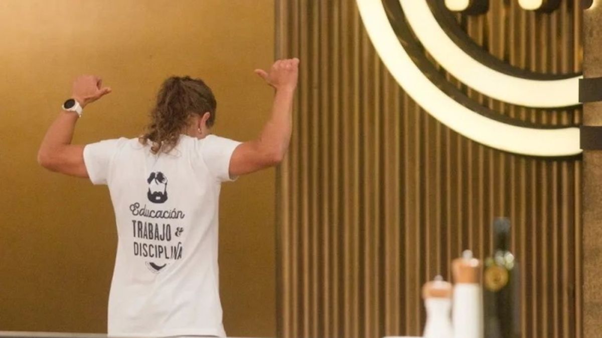 'Educación, trabajo y disciplina' fueron las palabras con las que la Peque Paula Pareto abandonó MasterChef Celebrity, en medio de los aplausos de sus compañeros.