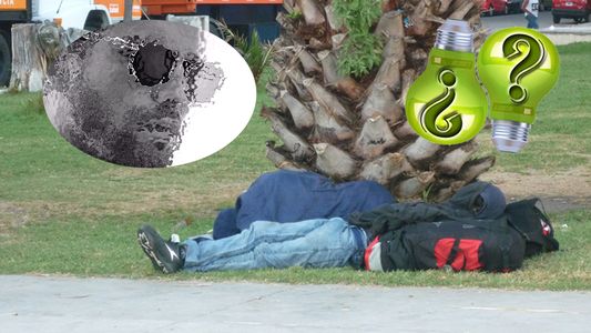 Nicolás Furtado durmió en una plaza para preparar un papel