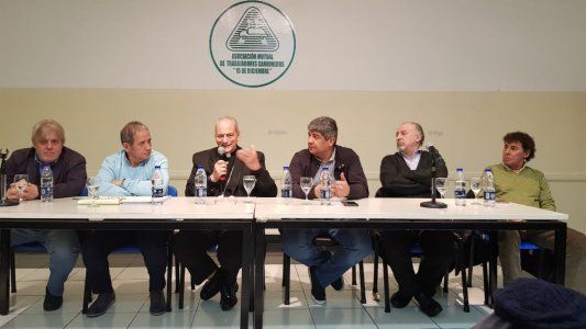 Lejos de la CGT, Pablo Moyano afianza sus vínculos con el polo sindical K y anticipa un paro contundente