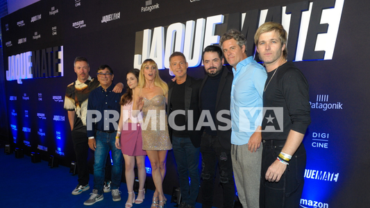 Adrián Suar presentó Jaque Mate: las fotos con sus hijos y muchos amigos famosos