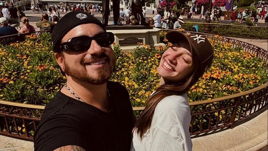 La foto íntima que Fede Bal compartió junto a su novia Flor Díaz desde la cama: Le pedí que me haga...