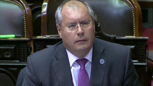 Murió Héctor Olivares, el diputado radical que fue atacado frente al Congreso junto a Yadón