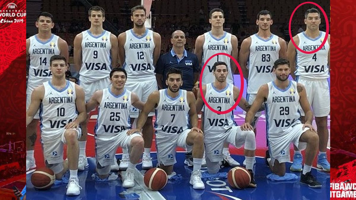 Vildoza en la selección argentina de básquet. Con Luis Scola, medalla de plata en el mundial de China. (Foto: Gentileza Basquet plus)