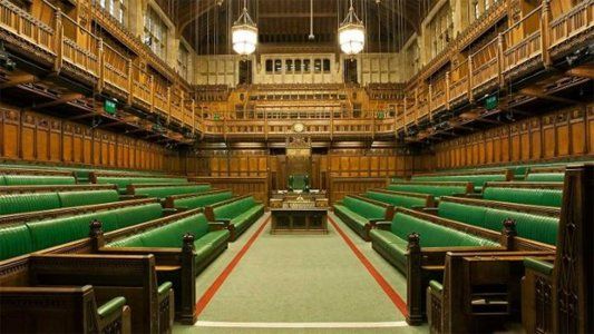 Con Boris Johnson y el Brexit en su peor momento, el parlamento británico cierra desde hoy