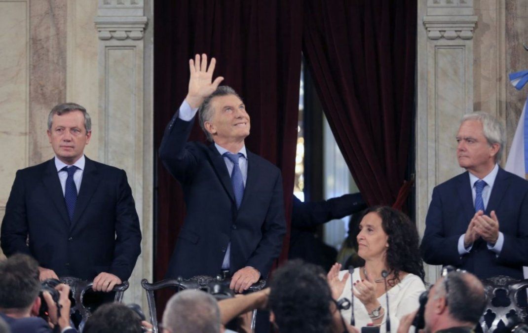 Asamblea Legislativa: denuncian que los empleados del Congreso no podrán circular por los pasillos para evitar el efecto obrero