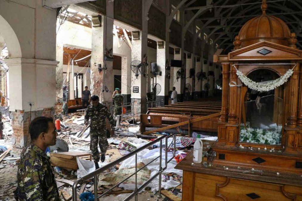 El Papa repudió la cruel violencia de los atentados en Sri Lanka