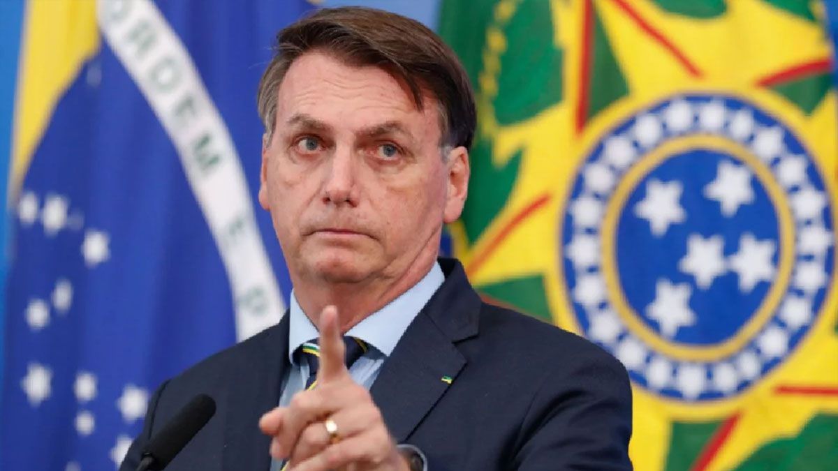 Bolsonaro volvió a insistir en su idea de armar a la sociedad para combatir la delincuencia (Foto: AP)