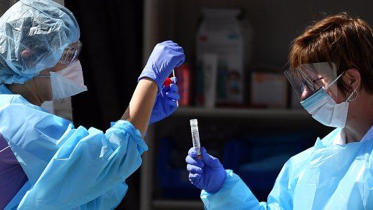 EE.UU. aprueba un nuevo y más rápido test del gigante suizo Roche para diagnosticar coronavirus