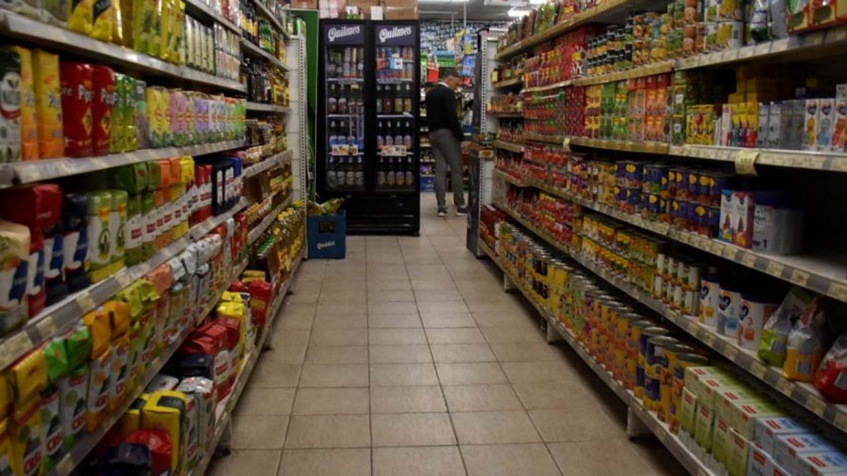 Congelamiento de precios: un relevamiento privado de precios minoristas para GBA presentó una suba mensual de 3.6% en octubre.