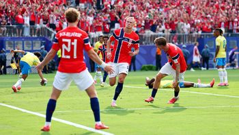 Con un doblete de Haaland, Noruega dio el batacazo y eliminó a Brasil del Mundial
