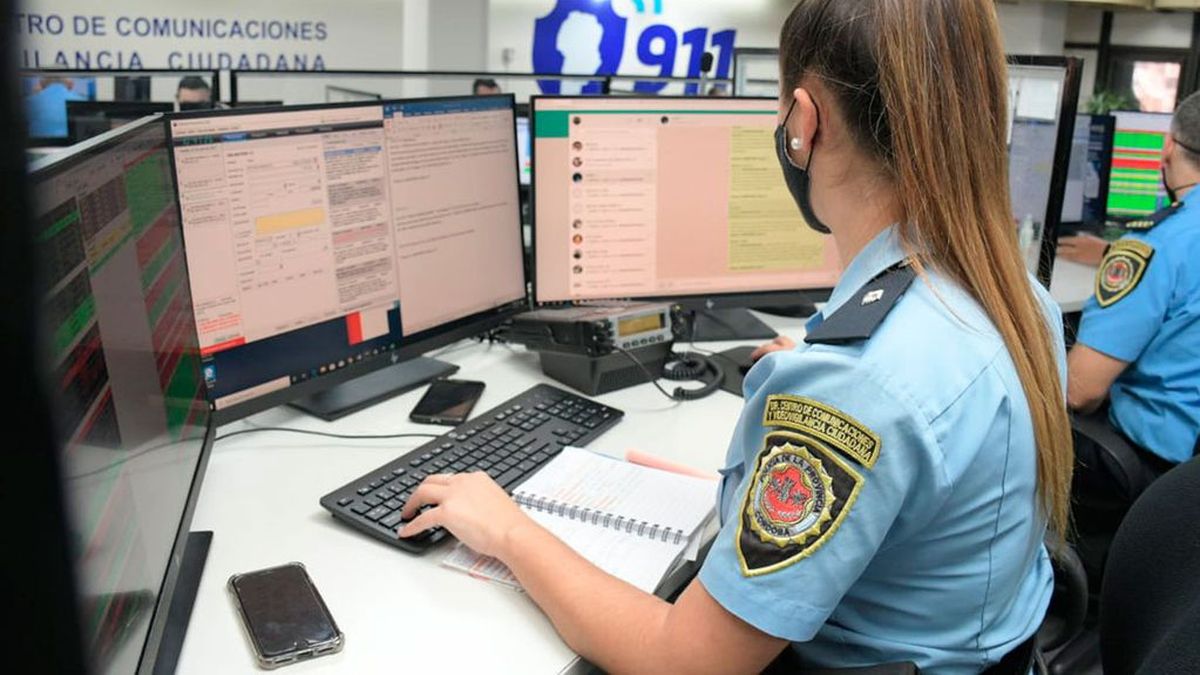 El audio de una policía de Córdoba que salvó por teléfono a una bebé que se ahogaba con leche