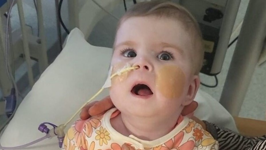 Murió Indi, la bebé con una enfermedad incurable que le suspendieron su tratamiento