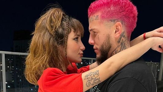 ¡Tremenda! Melody Luz paseó por Sevilla sin corpiño junto a su novio Alex Caniggia