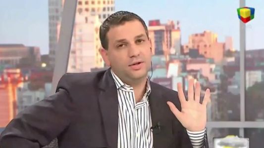 Periodista se animó a cantar un tema de Ricardo Arjona en vivo