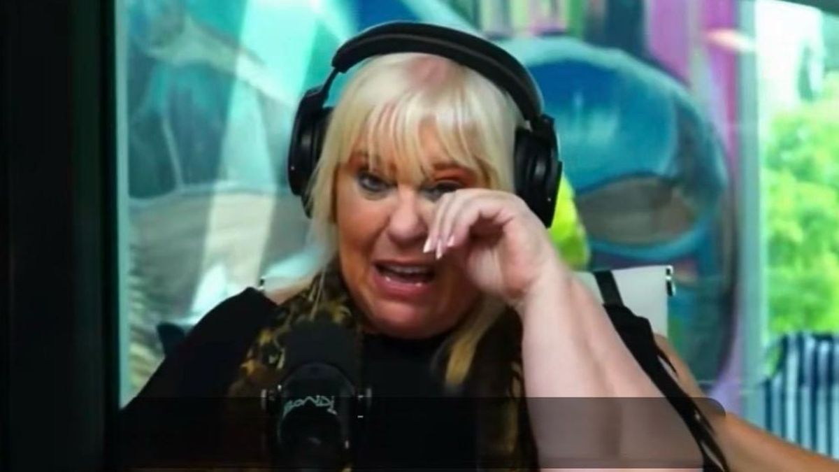 Laura Ubfal estalló en llanto en pleno streaming tras un mensaje inesperado que la descolocó