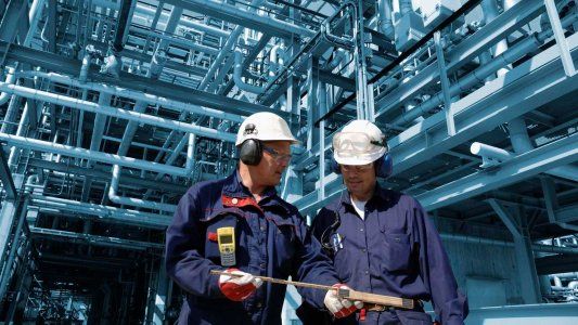 Cayó un 7,4% la producción de la industria pyme en septiembre