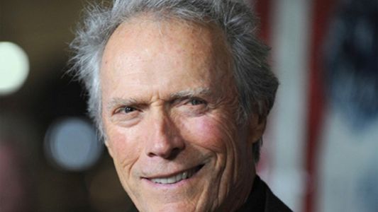 Clint Eastwood firmó para que se autoricen las bodas homosexuales
