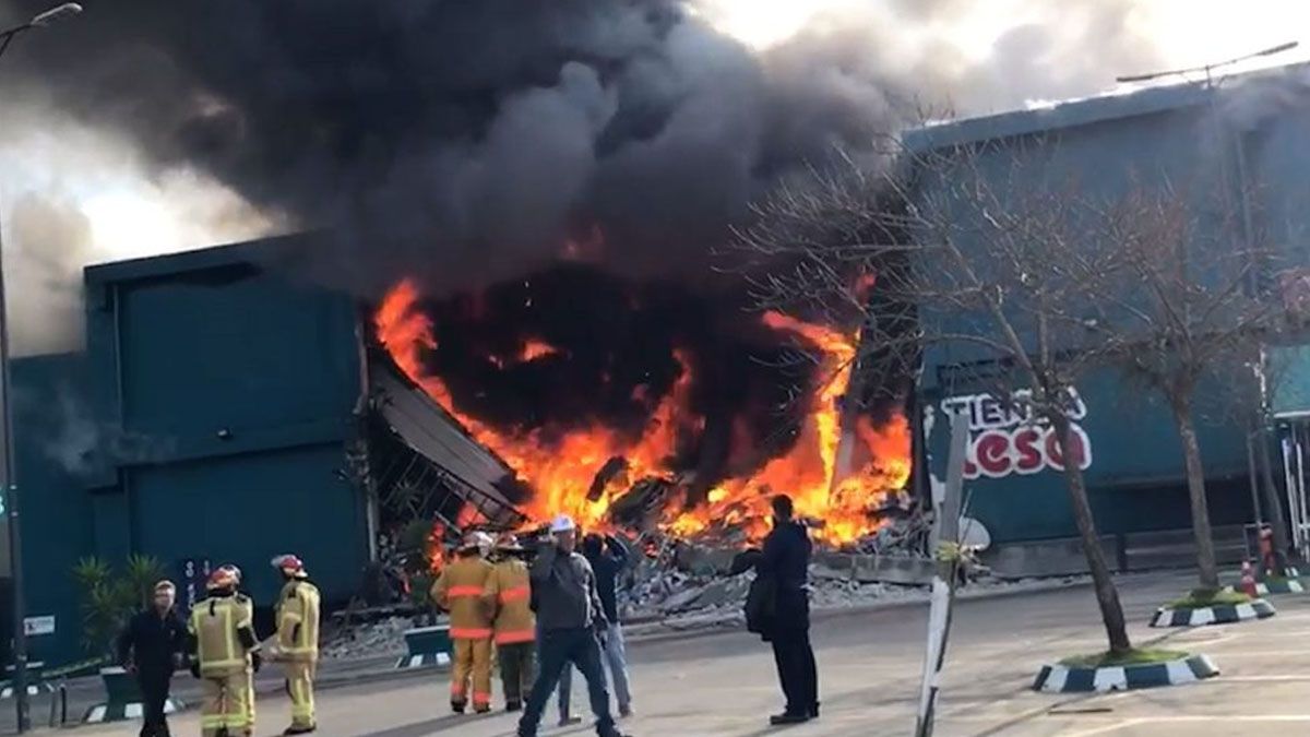 Un sector del edificio se derrumbó